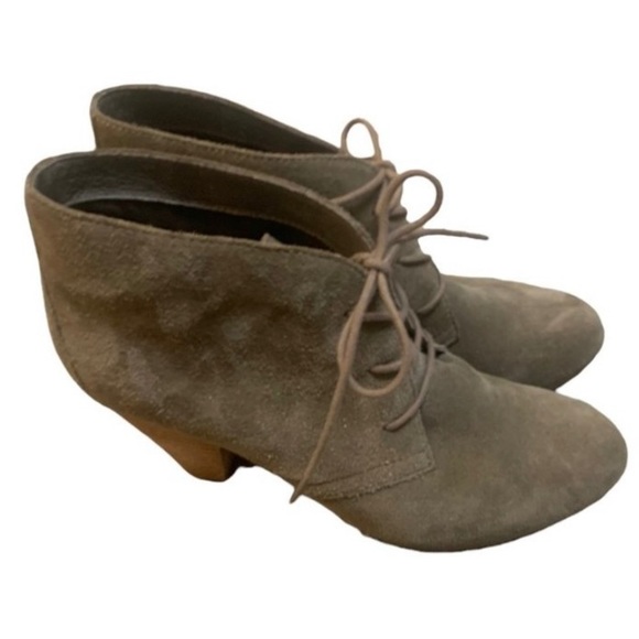 -ALDO Tan Suede Lace Up/Tie Up Almond Toe Block Heel Bootie-Size 7 - Picture 1 of 15